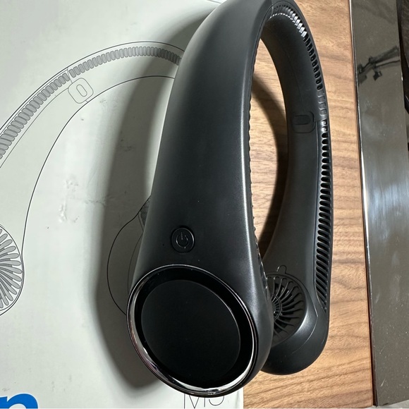 Gaiatop Neck Fan M5 Black New In Box - Picture 4 of 7